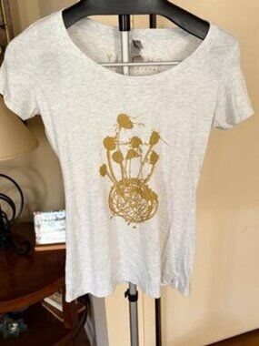 Gold Chandelier Tee from Chihuly Garden and Glass